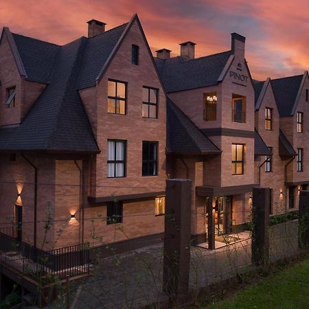 Pinot Hotel Campos do Jordão Екстериор снимка